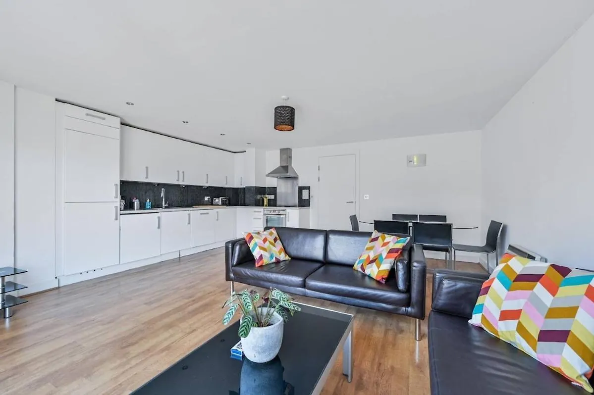 Apartment Regents Canal London
